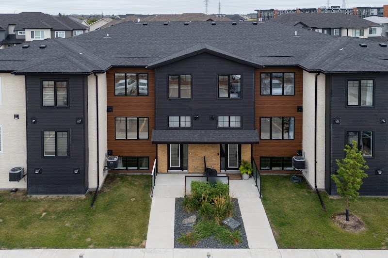 The row of townhouses at 50 Morning Star Lane