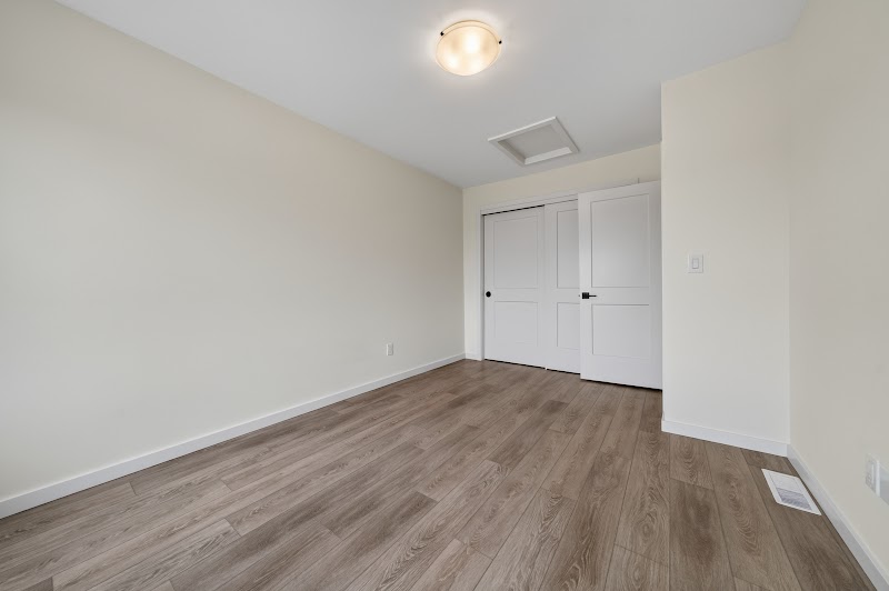 The upstairs landing room, second angle