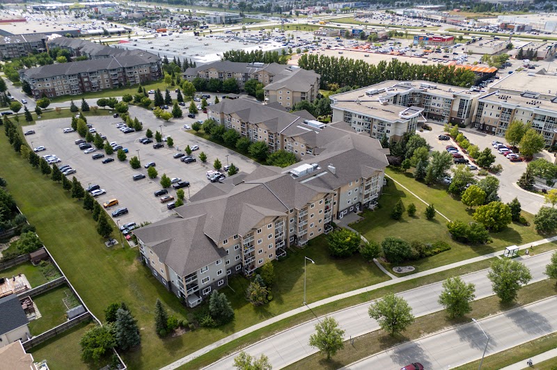 The complex from above, Linden Woods