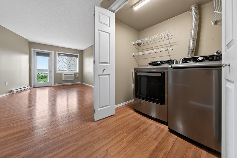 The entry hall and in-suite laundry