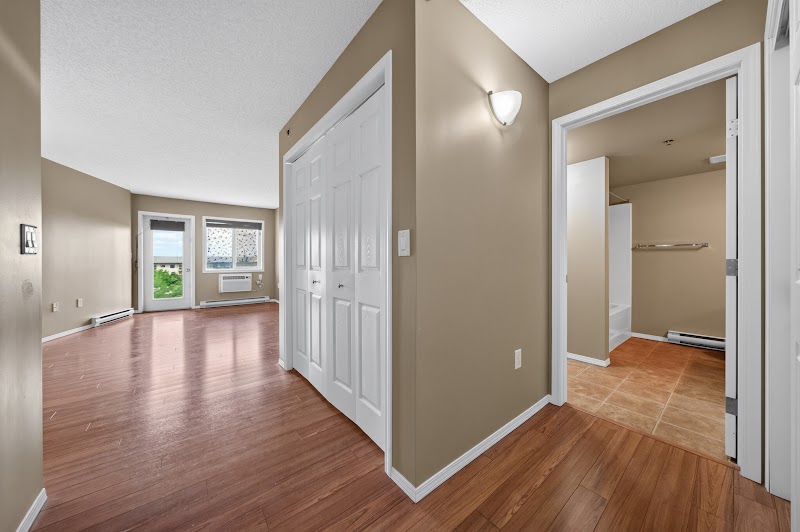 The entry hall and in-suite laundry